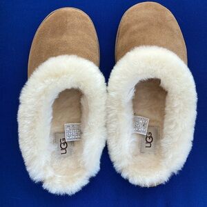UGG Ladies Slipper